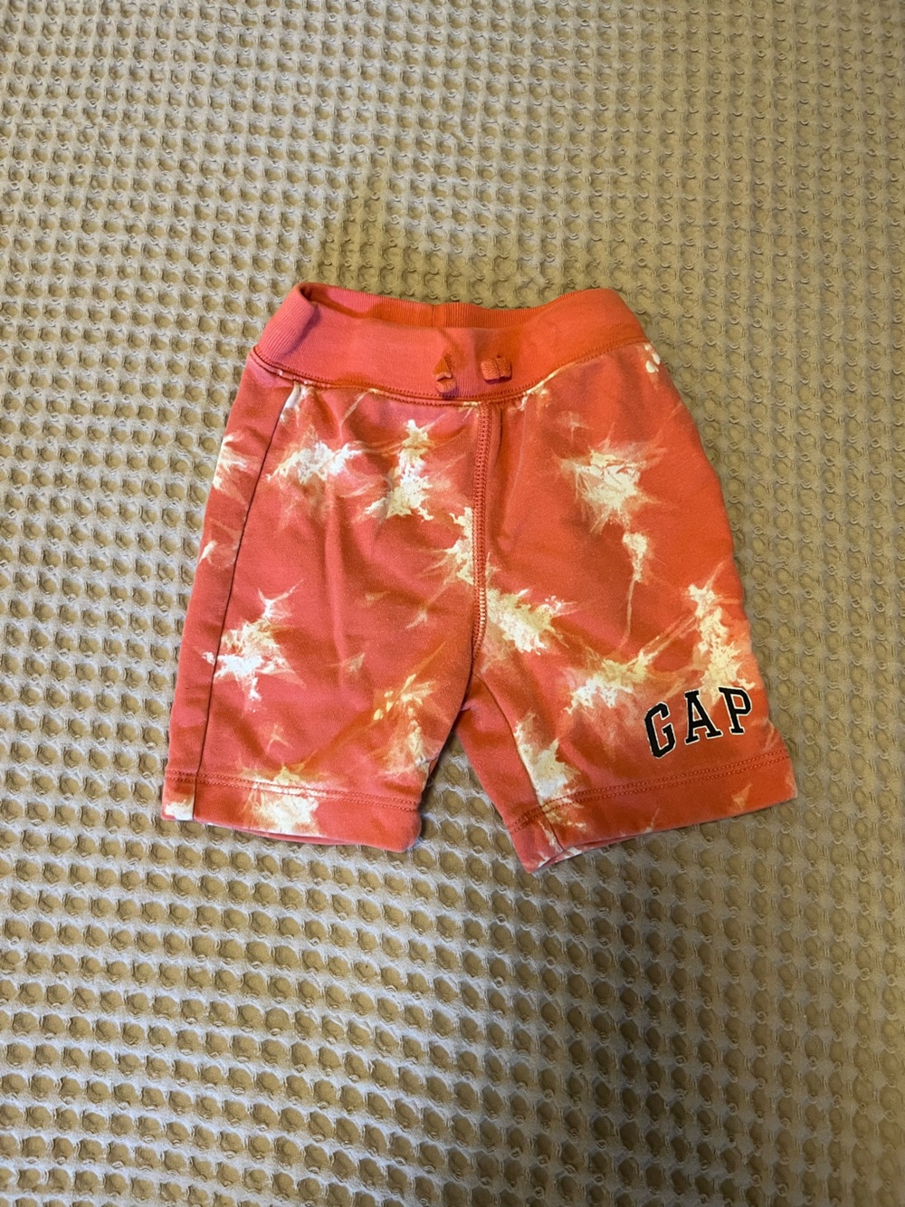 5 for $10 GAP Salmon Pink Tie-Dye Knit Shorts with White Accent